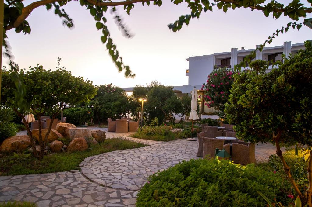 Limira Mare hotel 1 Neapoli