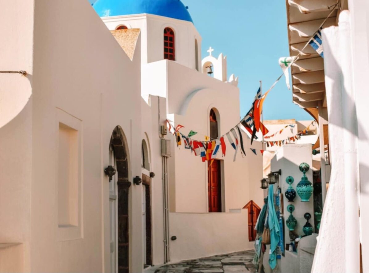 Santorini-cobbled street-souvenir Santorini-cobbled street-souvenir