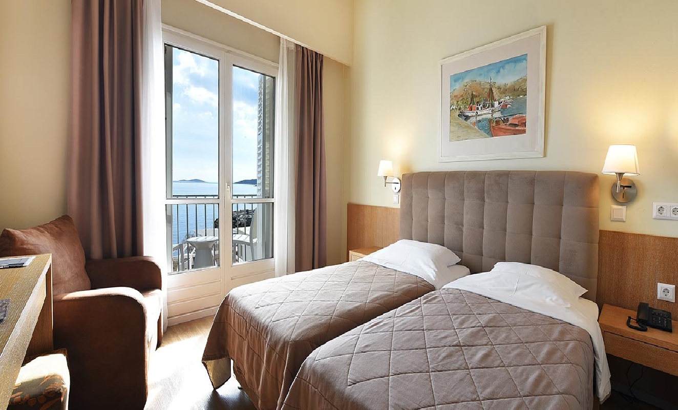 Hermes hotel Syros double room