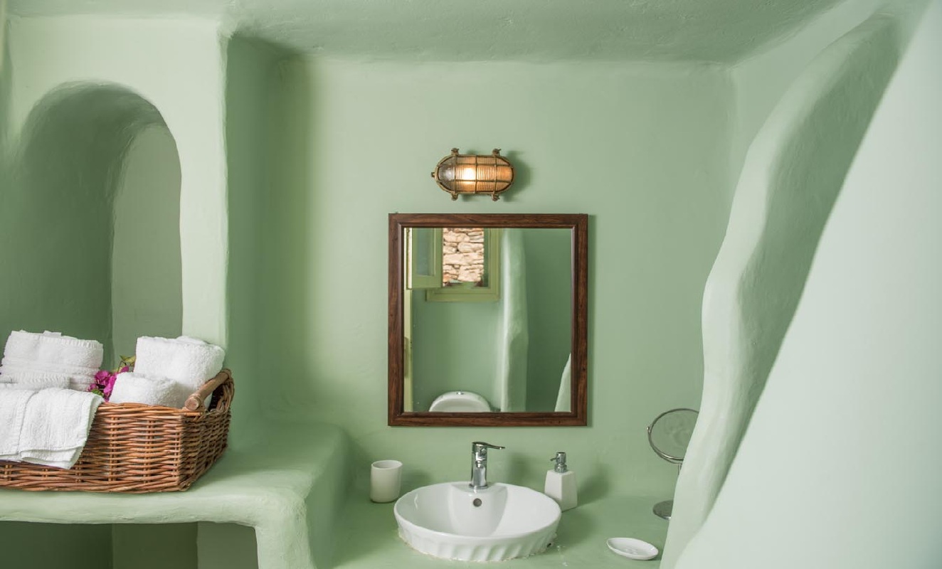Kythnos Konsetta bathroom 1