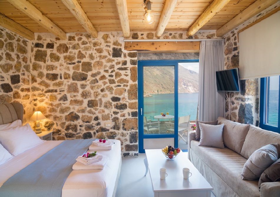 molos apartments loutro bedroom